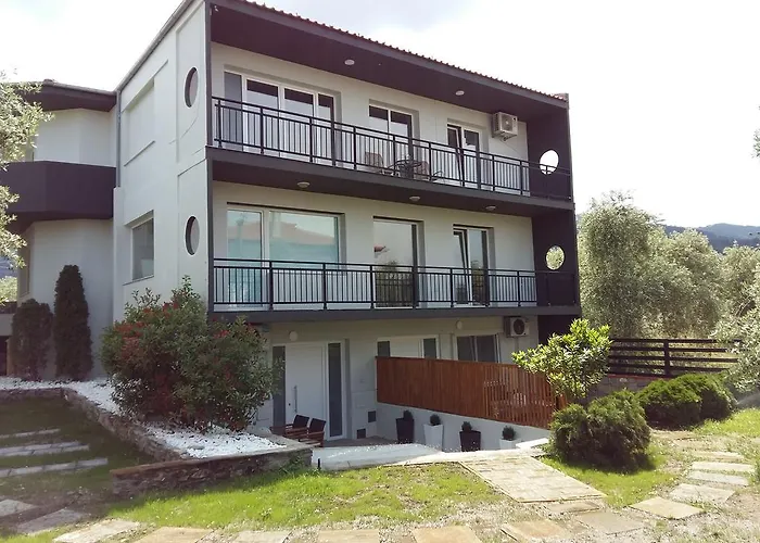 Mirador Apartments